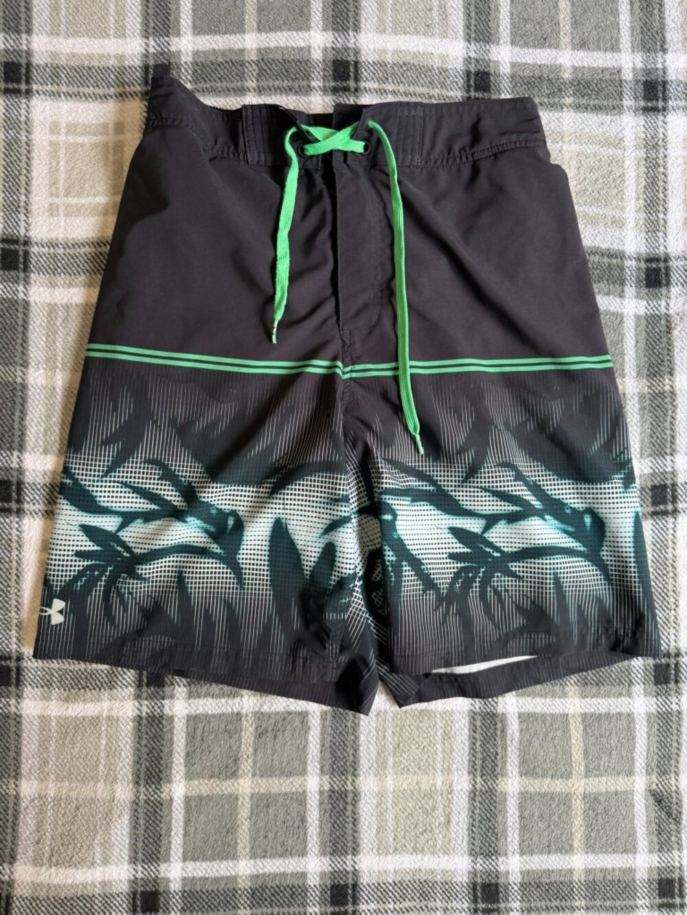Under Armour Black Green Palm Board Shorts Swim Trunks M